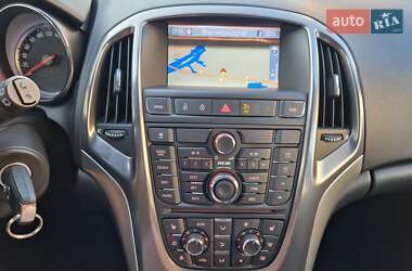 Универсал Opel Astra 2012 в 