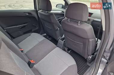 Універсал Opel Astra 2006 в  фото 27 Універсал Opel Astra 2006 в