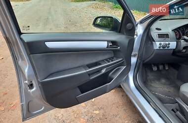 Универсал Opel Astra 2006 в  фото 41 Универсал Opel Astra 2006 в
