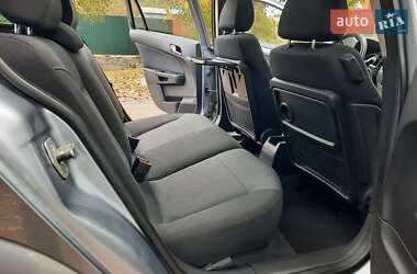 Универсал Opel Astra 2006 в  фото 56 Универсал Opel Astra 2006 в