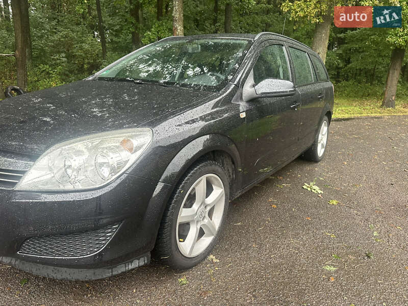 Універсал Opel Astra 2008 в Луцьку
