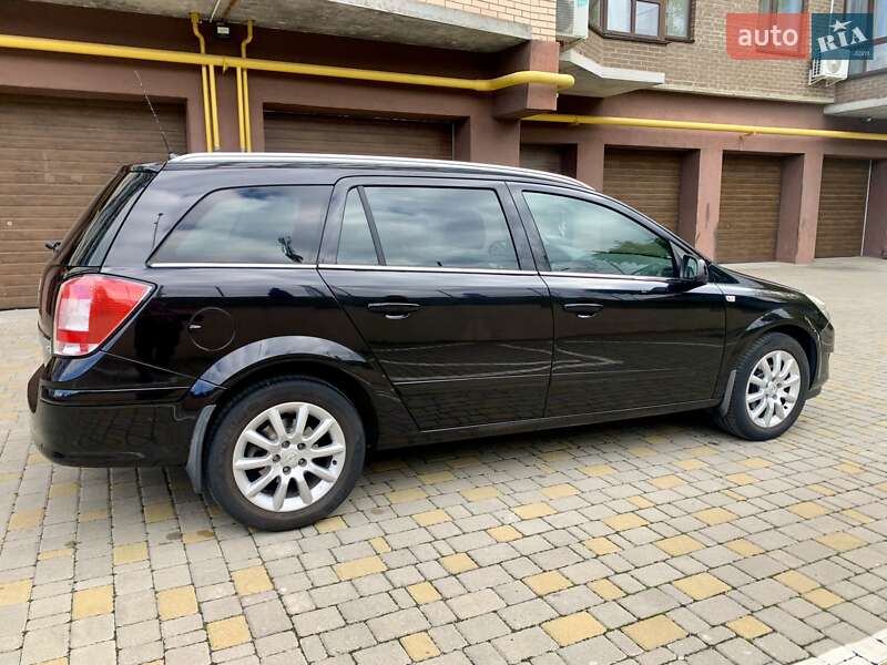 Універсал Opel Astra 2008 в Вінниці