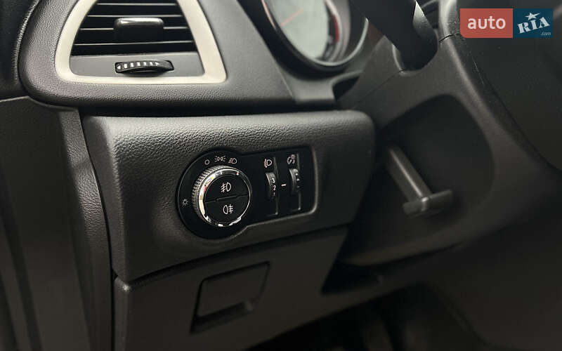 Универсал Opel Astra 2011 в Мукачево фото 11 Универсал Opel Astra 2011 в Мукачево