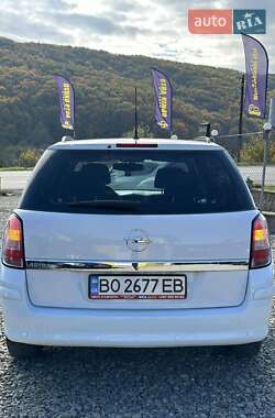 Универсал Opel Astra 2010 в 