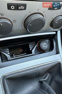 Универсал Opel Astra 2010 в 
