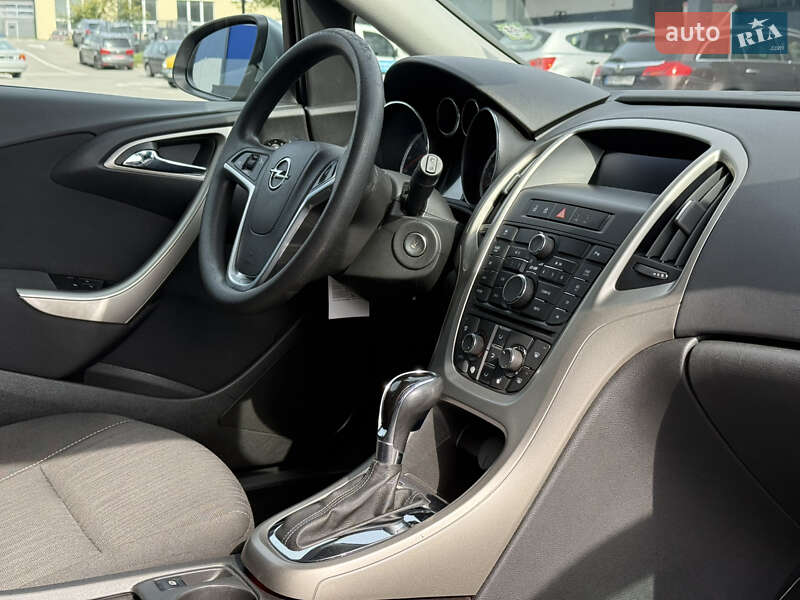 Хетчбек Opel Astra 2011 в Рівному