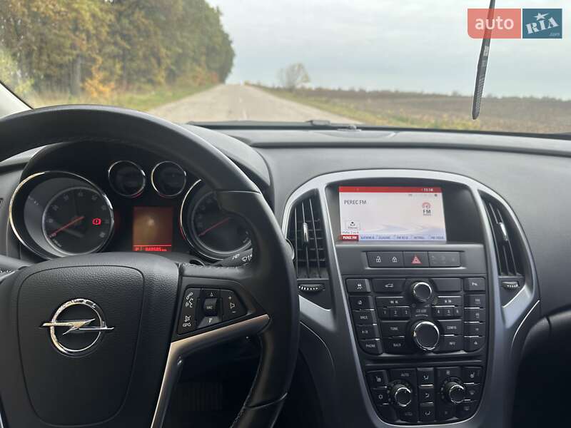 Седан Opel Astra 2015 в Ржищеве фото 19 Седан Opel Astra 2015 в Ржищеве