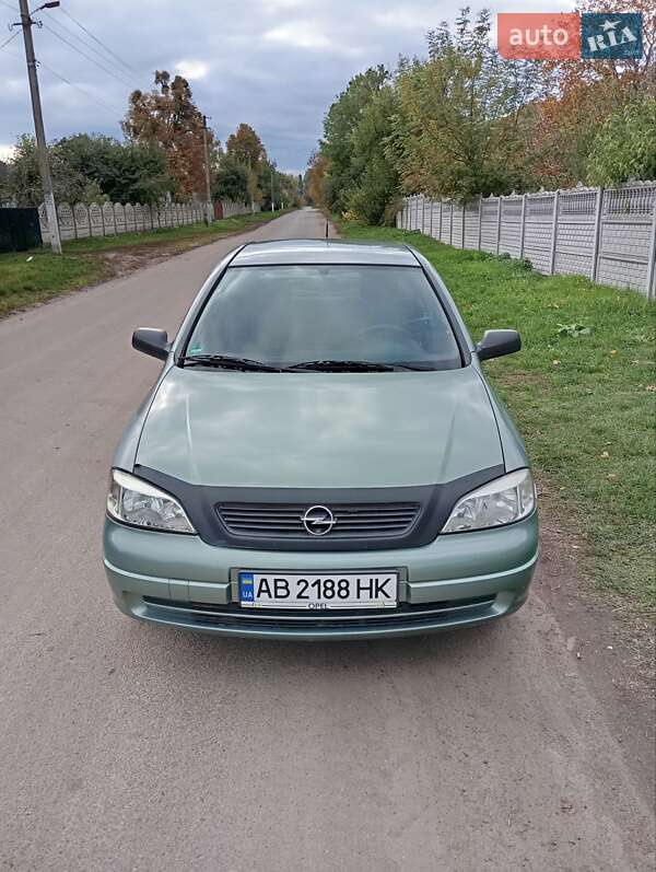 Седан Opel Astra 2008 в Казатине