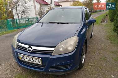 Хэтчбек Opel Astra 2006 в Дрогобыче