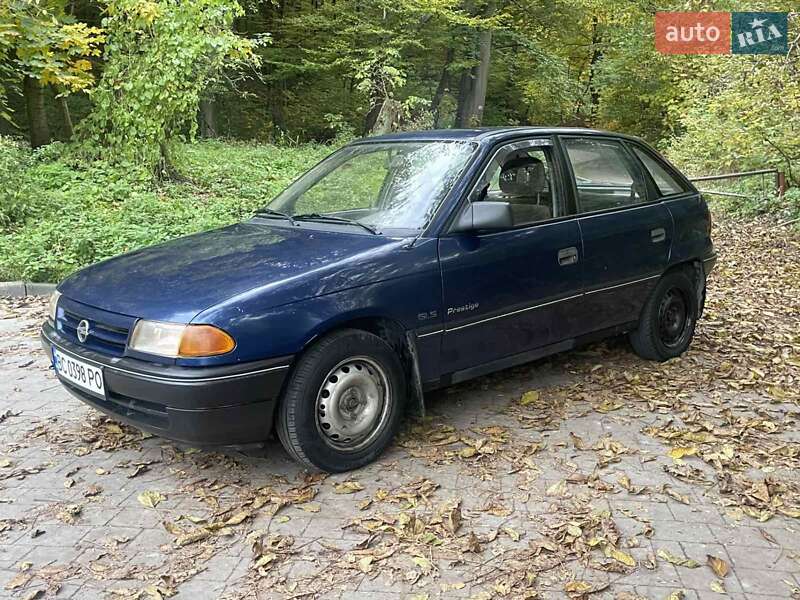 Хэтчбек Opel Astra 1993 в Львове
