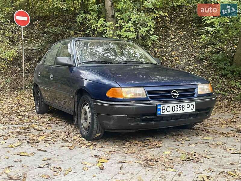 Хэтчбек Opel Astra 1993 в Львове