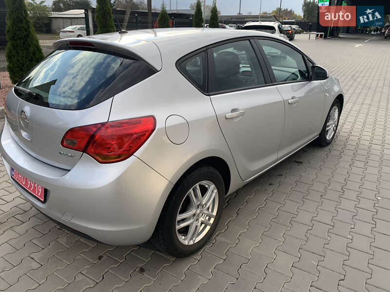 Хэтчбек Opel Astra 2011 в Луцке фото 9 Хэтчбек Opel Astra 2011 в Луцке