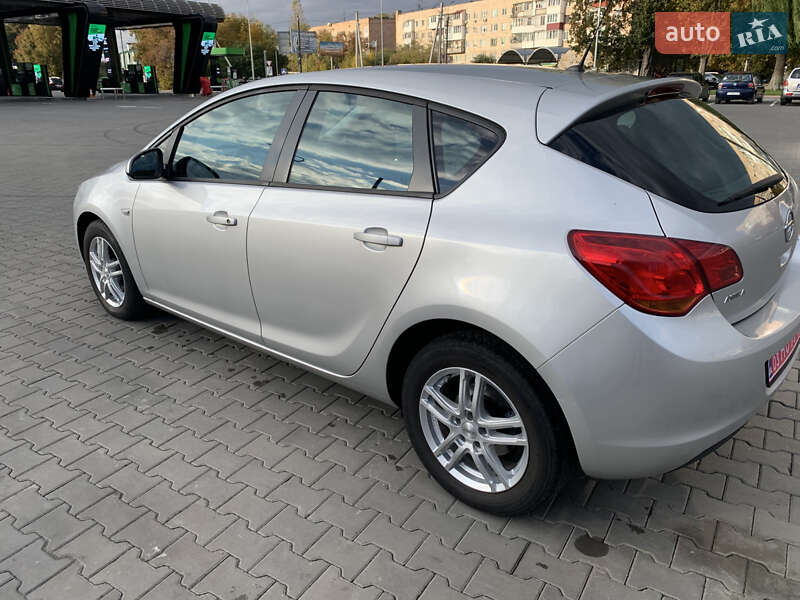 Хэтчбек Opel Astra 2011 в Луцке фото 12 Хэтчбек Opel Astra 2011 в Луцке