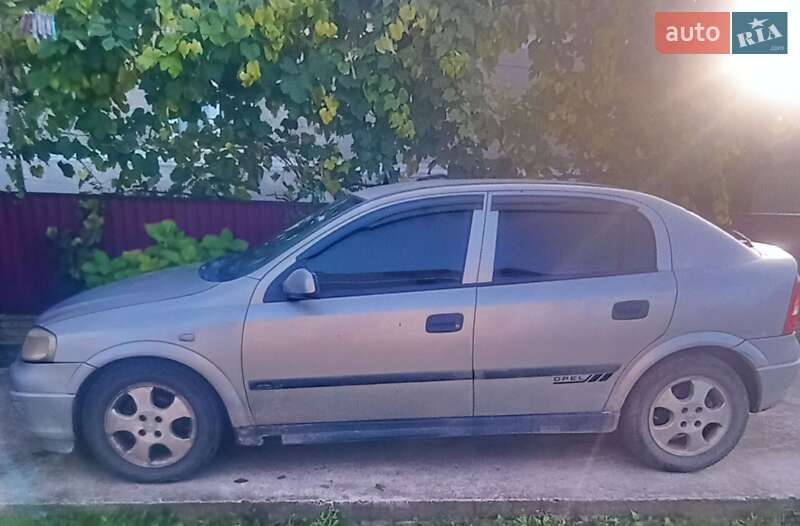 Opel Astra 2000