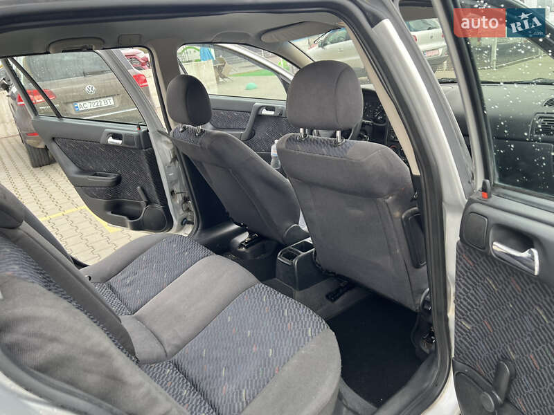 Универсал Opel Astra 2001 в Луцке