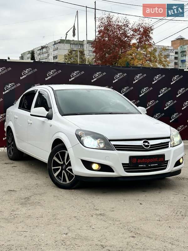 Opel Astra 2013
