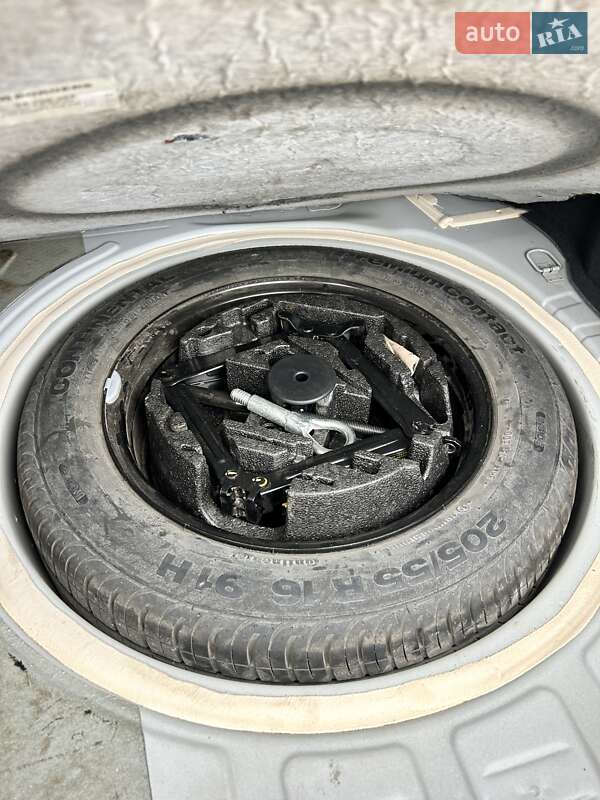 Седан Opel Astra 2013 в Сумах