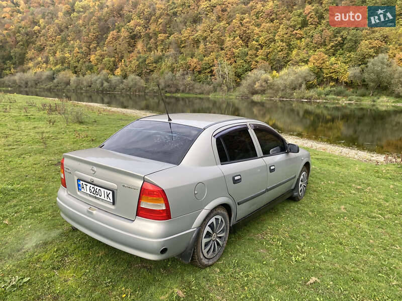 Седан Opel Astra 2008 в Ивано-Франковске фото 2 Седан Opel Astra 2008 в Ивано-Франковске