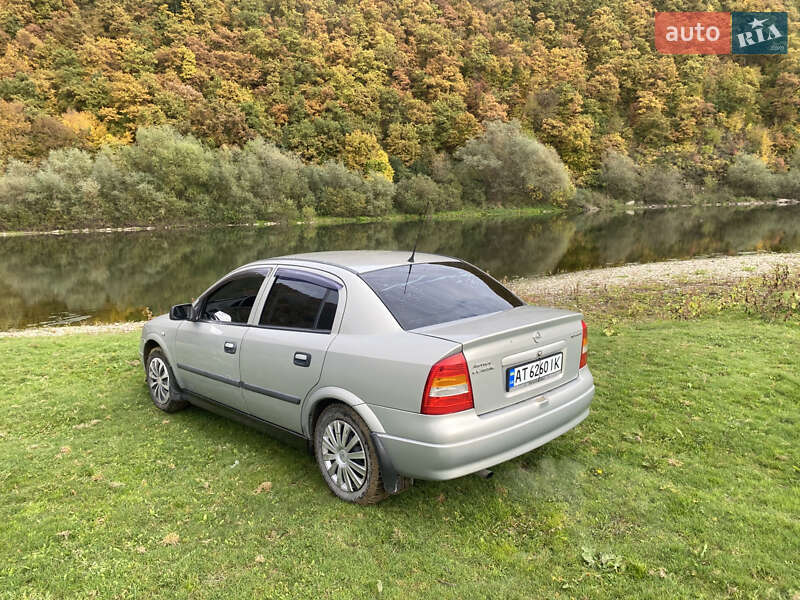 Седан Opel Astra 2008 в Ивано-Франковске фото 3 Седан Opel Astra 2008 в Ивано-Франковске