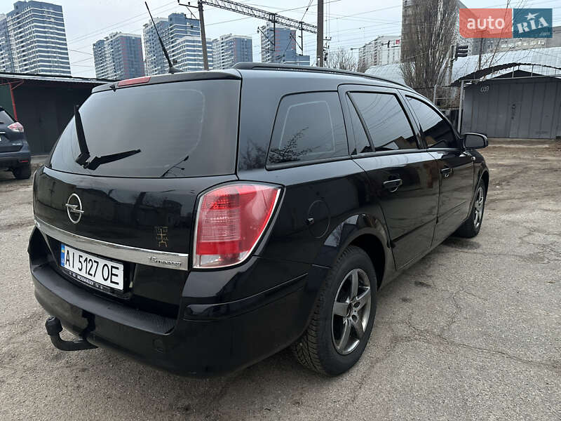 Универсал Opel Astra 2006 в Киеве