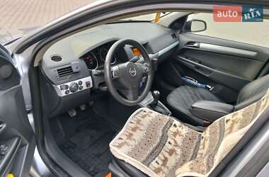 Универсал Opel Astra 2004 в  фото 9 Универсал Opel Astra 2004 в