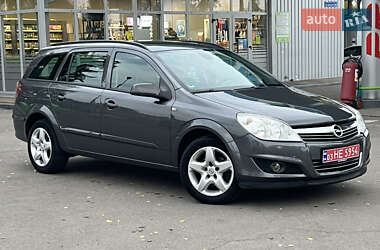 Універсал Opel Astra 2009 в 