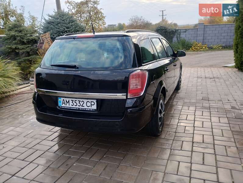 Универсал Opel Astra 2009 в Кременце