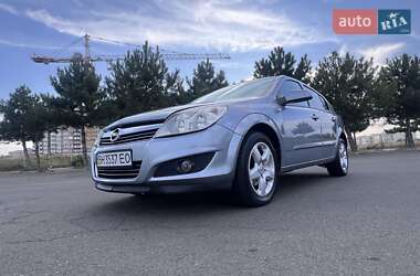 Хэтчбек Opel Astra 2007 в Одессе