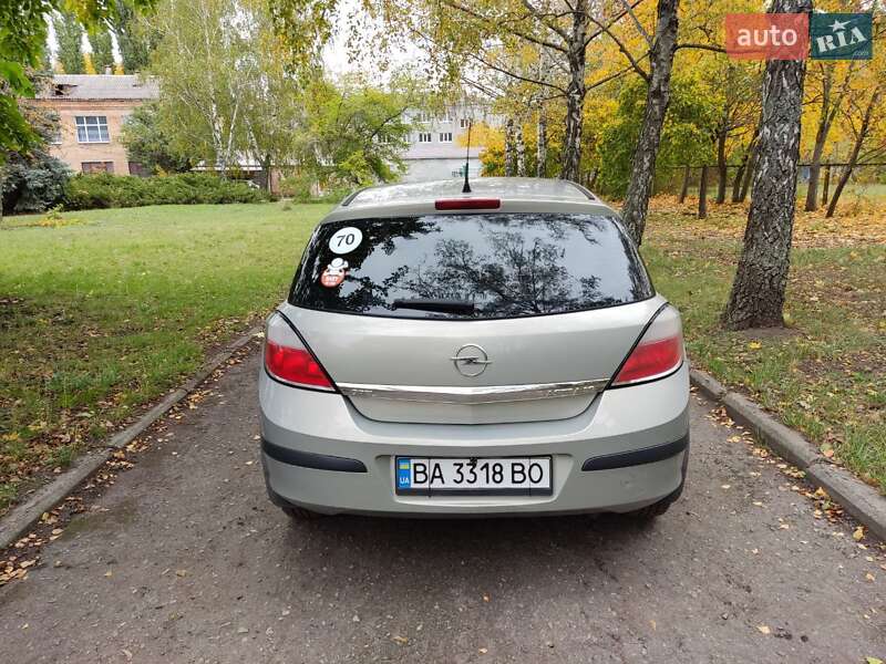 Хэтчбек Opel Astra 2005 в Кропивницком