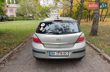 Хетчбек Opel Astra 2005 в 