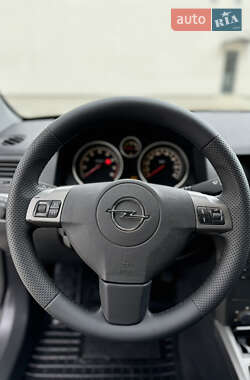 Универсал Opel Astra 2006 в 