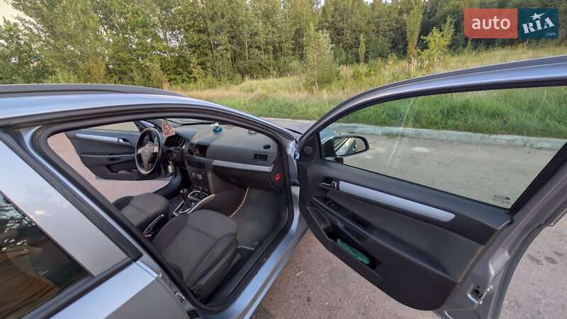Универсал Opel Astra 2006 в Житомире