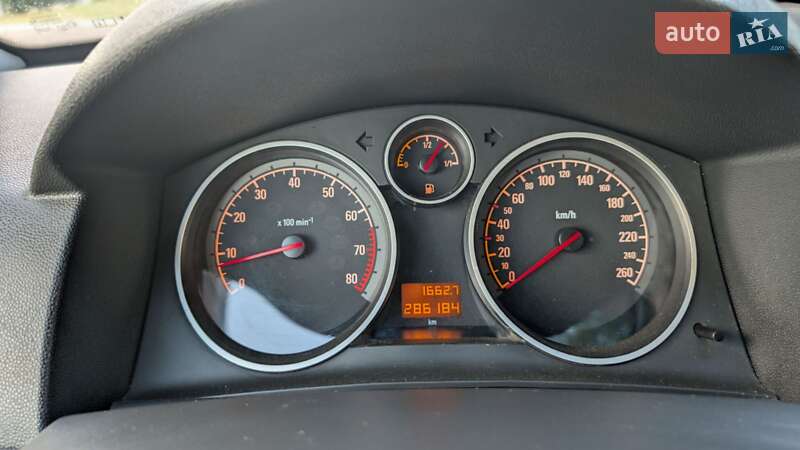Универсал Opel Astra 2006 в Житомире