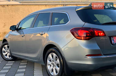 Универсал Opel Astra 2015 в 