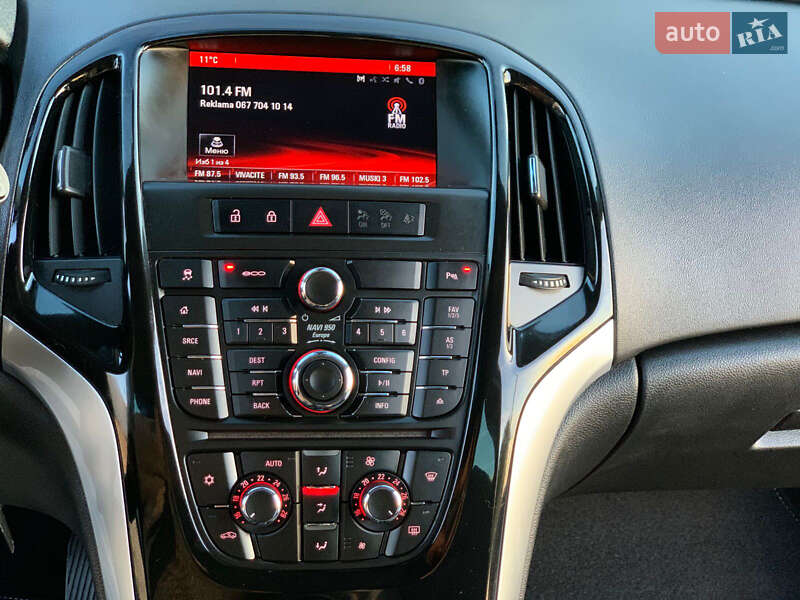 Универсал Opel Astra 2015 в Стрые