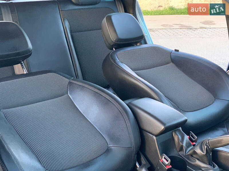 Универсал Opel Astra 2015 в Стрые