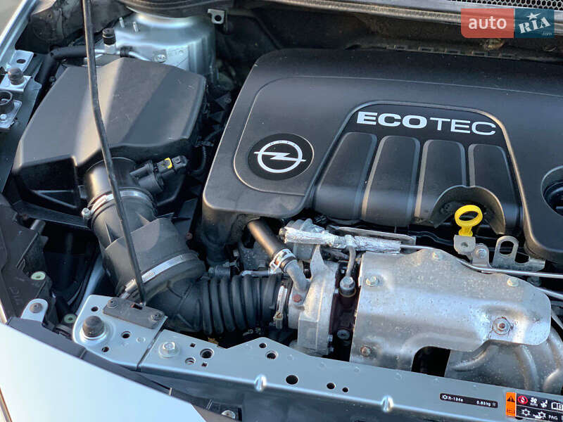 Универсал Opel Astra 2015 в Стрые