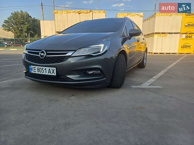 Універсал Opel Astra 2017 в Павлограді