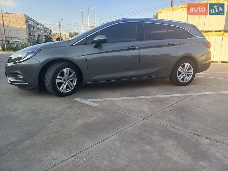 Універсал Opel Astra 2017 в Павлограді
