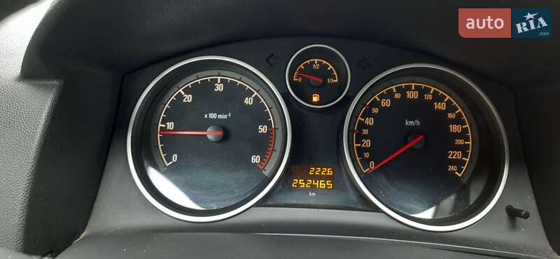 Універсал Opel Astra 2010 в Стрию