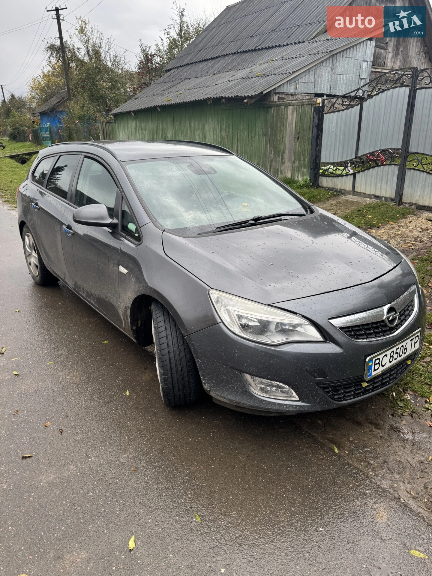 2011 Opel Astra - фото 1