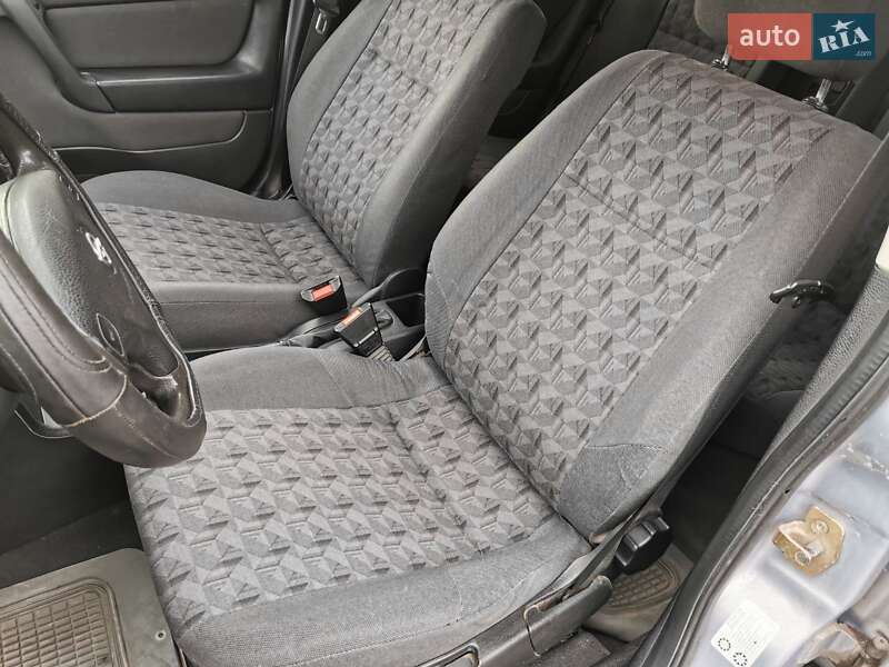 Седан Opel Astra 2001 в Хмельницком