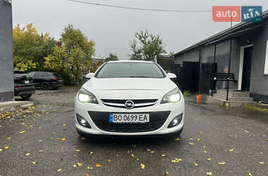 Універсал Opel Astra 2015 в Тернополі