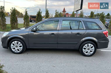 Универсал Opel Astra 2010 в 