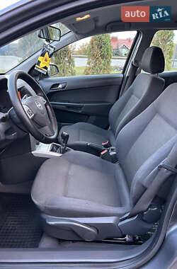Универсал Opel Astra 2010 в 
