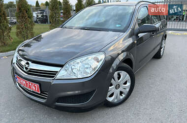 Универсал Opel Astra 2010 в 