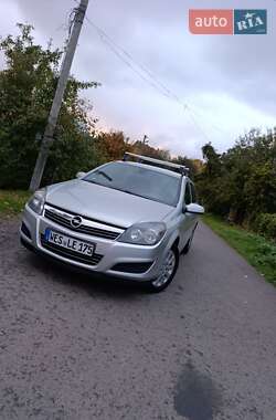 Универсал Opel Astra 2009 в Луцке