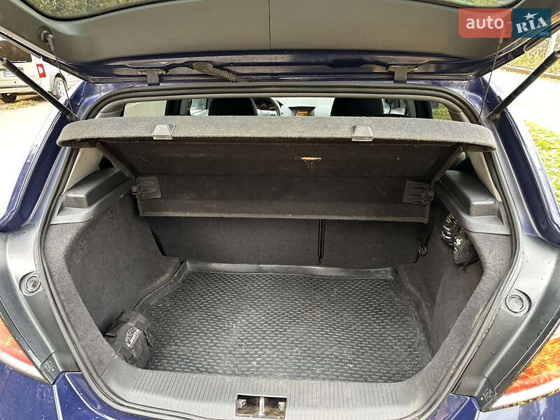 Хэтчбек Opel Astra 2006 в Ромнах фото 15 Хэтчбек Opel Astra 2006 в Ромнах