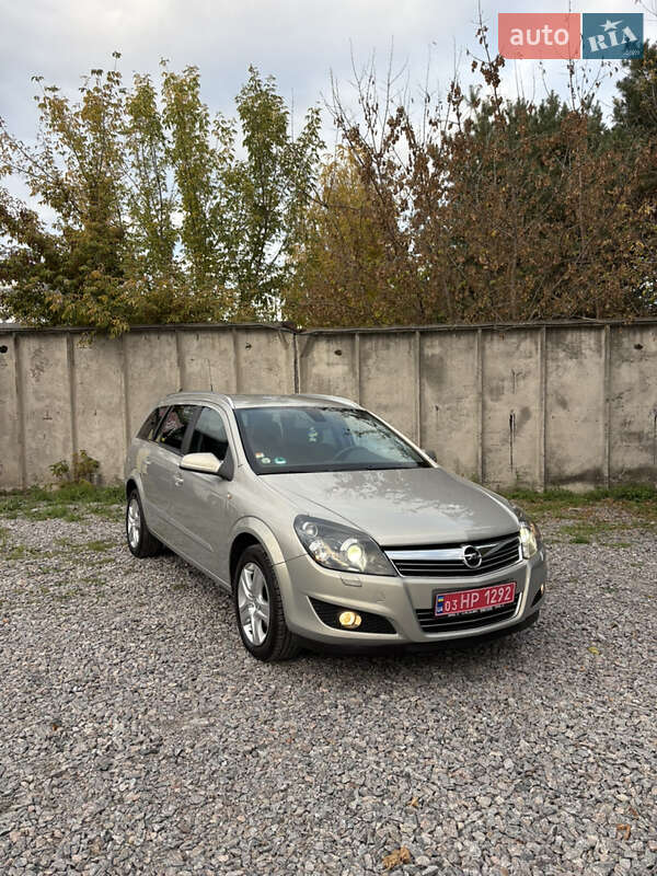 Универсал Opel Astra 2009 в Белой Церкви
