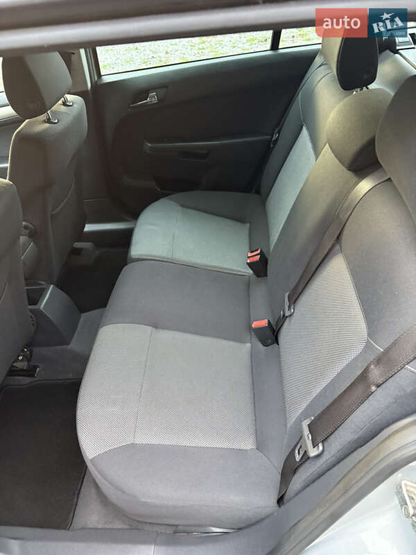 Универсал Opel Astra 2009 в Белой Церкви